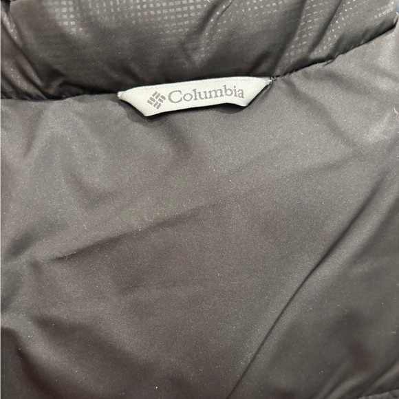 Columbia Men’s Black Puffer Vest Size Large 60% Down 40% Feathers - Picture 5 of 10